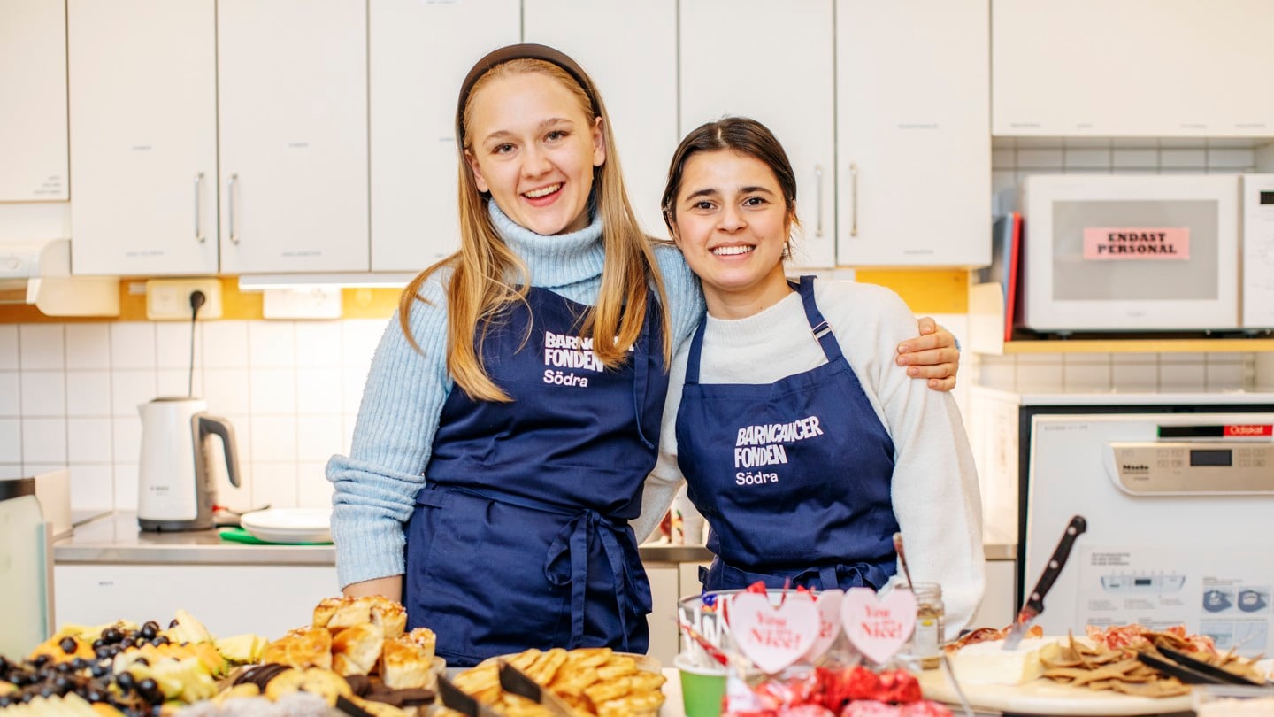 Emelie och Rafal volontärer på sjukhus