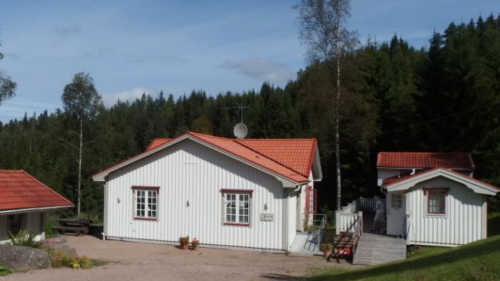 Bild p&aring; huset utanf&ouml;r Sunne
